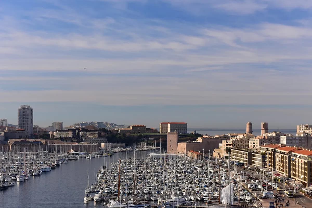 Is Marseille Worth Visiting? 10 Honest Pros and Cons