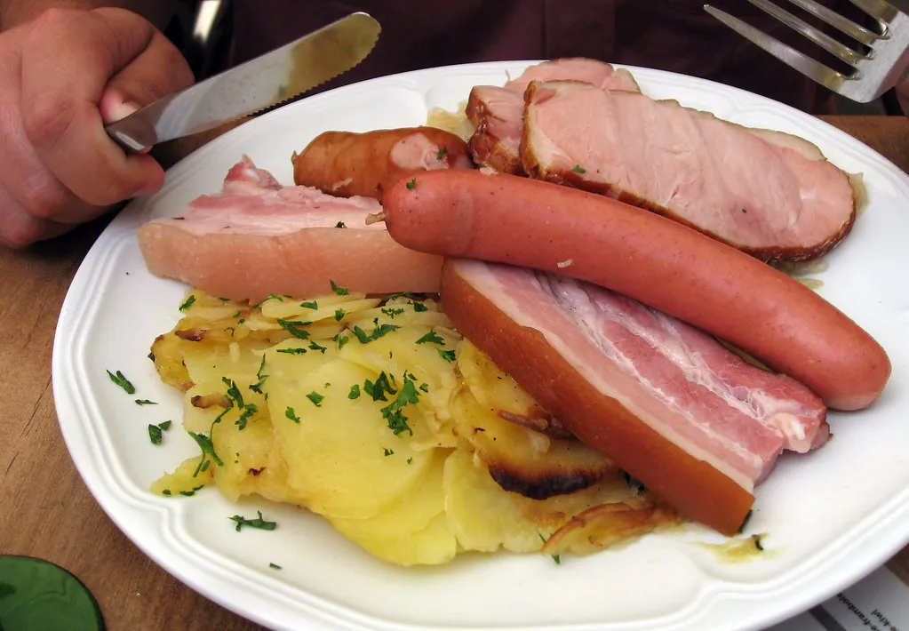 Essential Dining Tips and Reservations in Colmar's Alsace old town