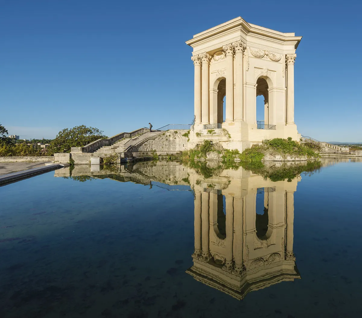 Château d'eau water tower and gardens, Promenade du Peyrou Montpellier